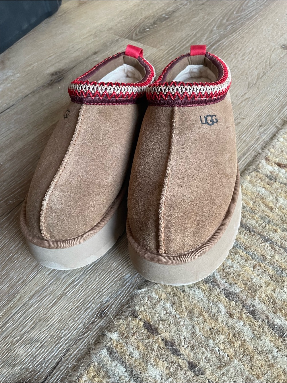 UGG TAZZ Women’s US10